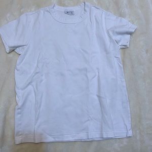 UNIQLO white t-shirt